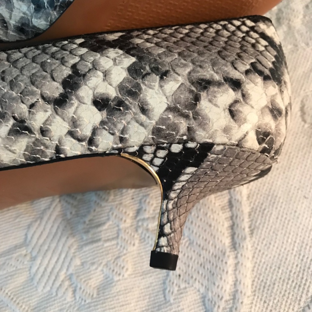 Tory Burch Kitten Heels - Picture 10 of 12